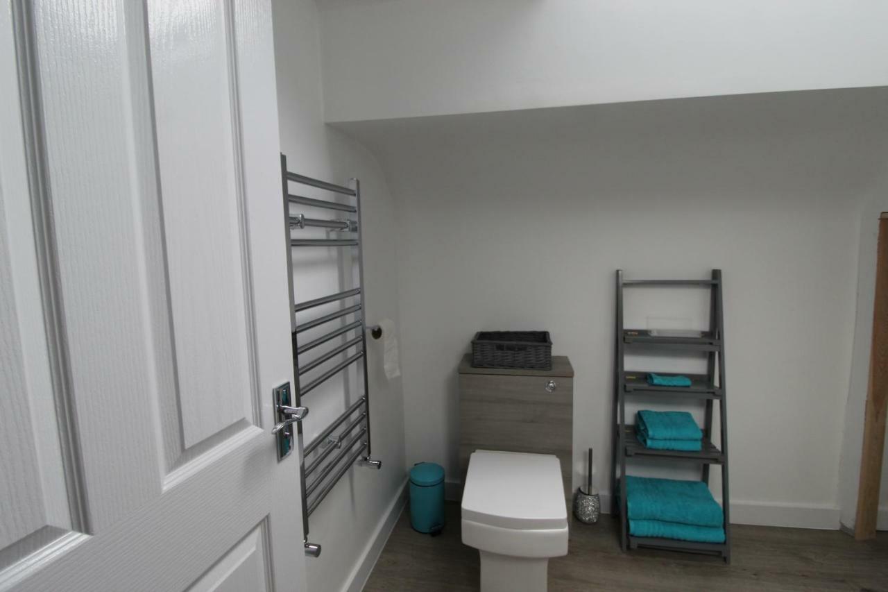 2 Serviced Apartments In Childwall-South Liverpool - Each Apartment Sleeps 6 Экстерьер фото