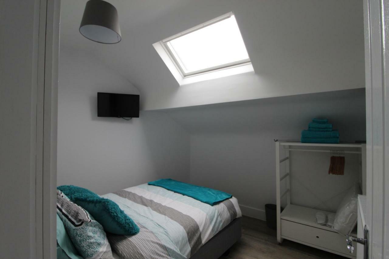 2 Serviced Apartments In Childwall-South Liverpool - Each Apartment Sleeps 6 Экстерьер фото