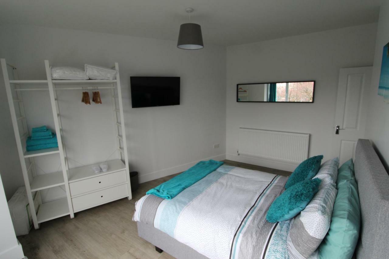 2 Serviced Apartments In Childwall-South Liverpool - Each Apartment Sleeps 6 Экстерьер фото