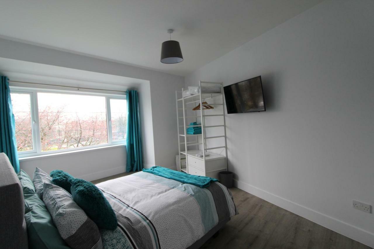 2 Serviced Apartments In Childwall-South Liverpool - Each Apartment Sleeps 6 Экстерьер фото