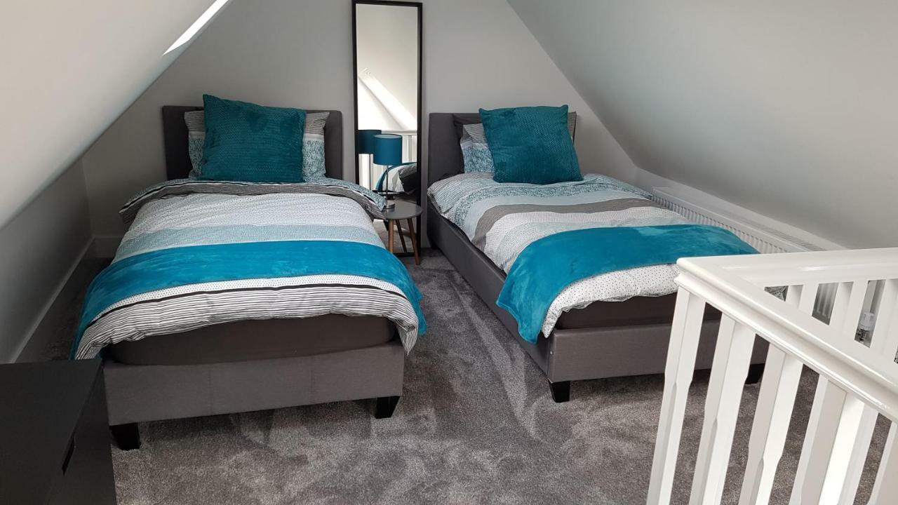 2 Serviced Apartments In Childwall-South Liverpool - Each Apartment Sleeps 6 Экстерьер фото