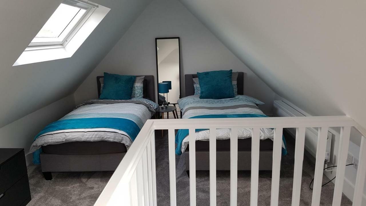 2 Serviced Apartments In Childwall-South Liverpool - Each Apartment Sleeps 6 Экстерьер фото